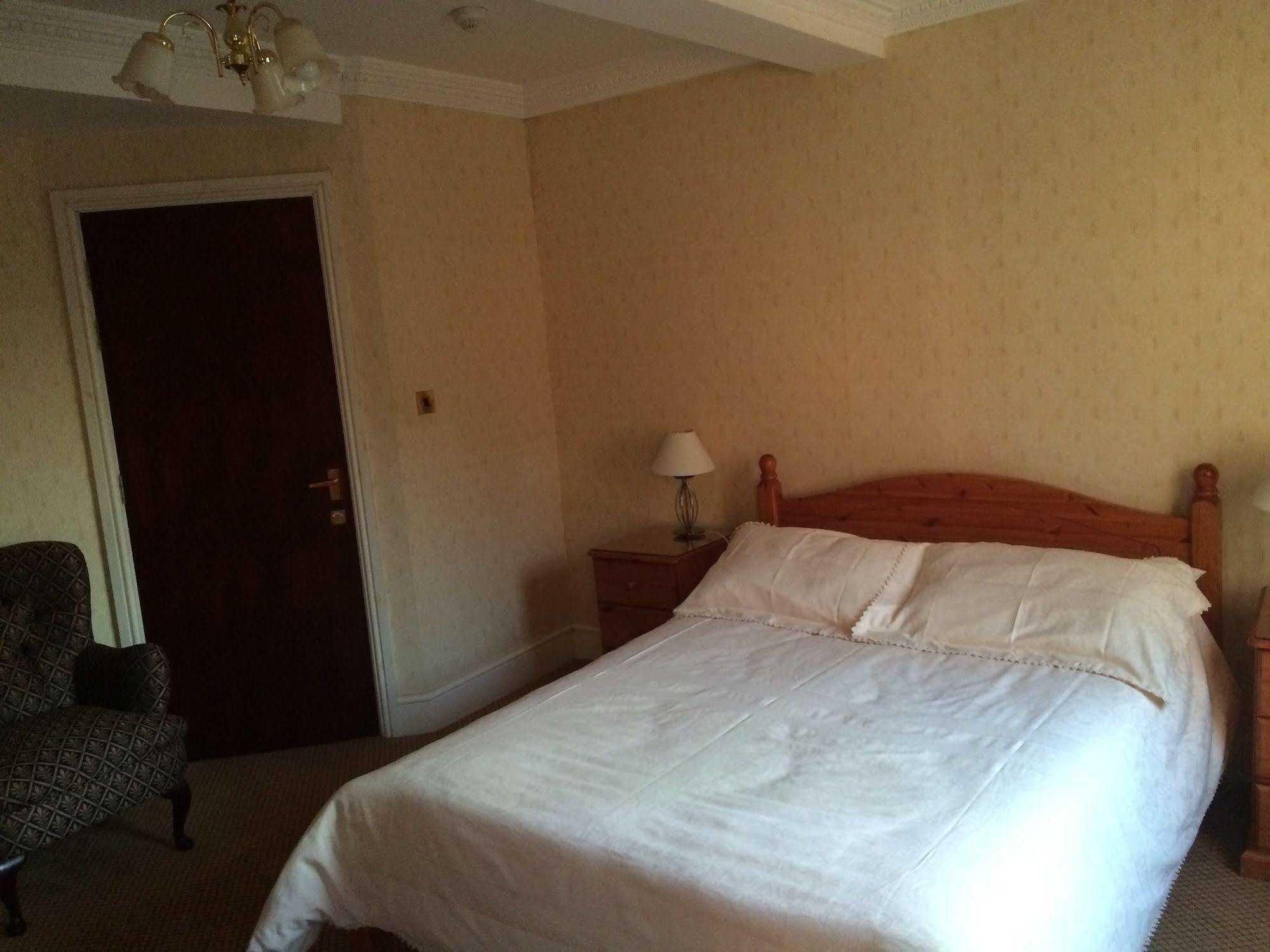 Alford  Half Moon Hotel מראה חיצוני תמונה
