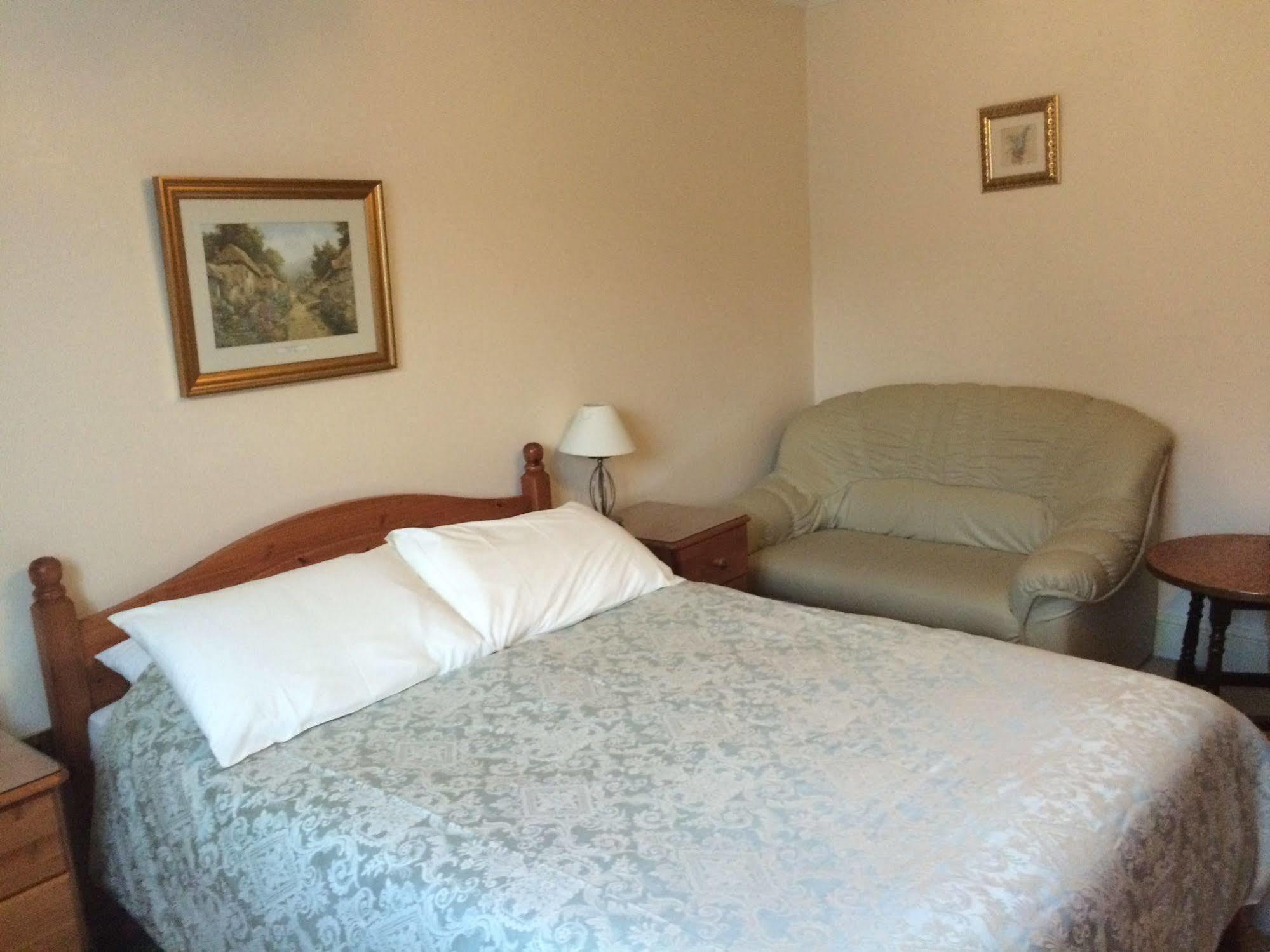 Alford  Half Moon Hotel מראה חיצוני תמונה
