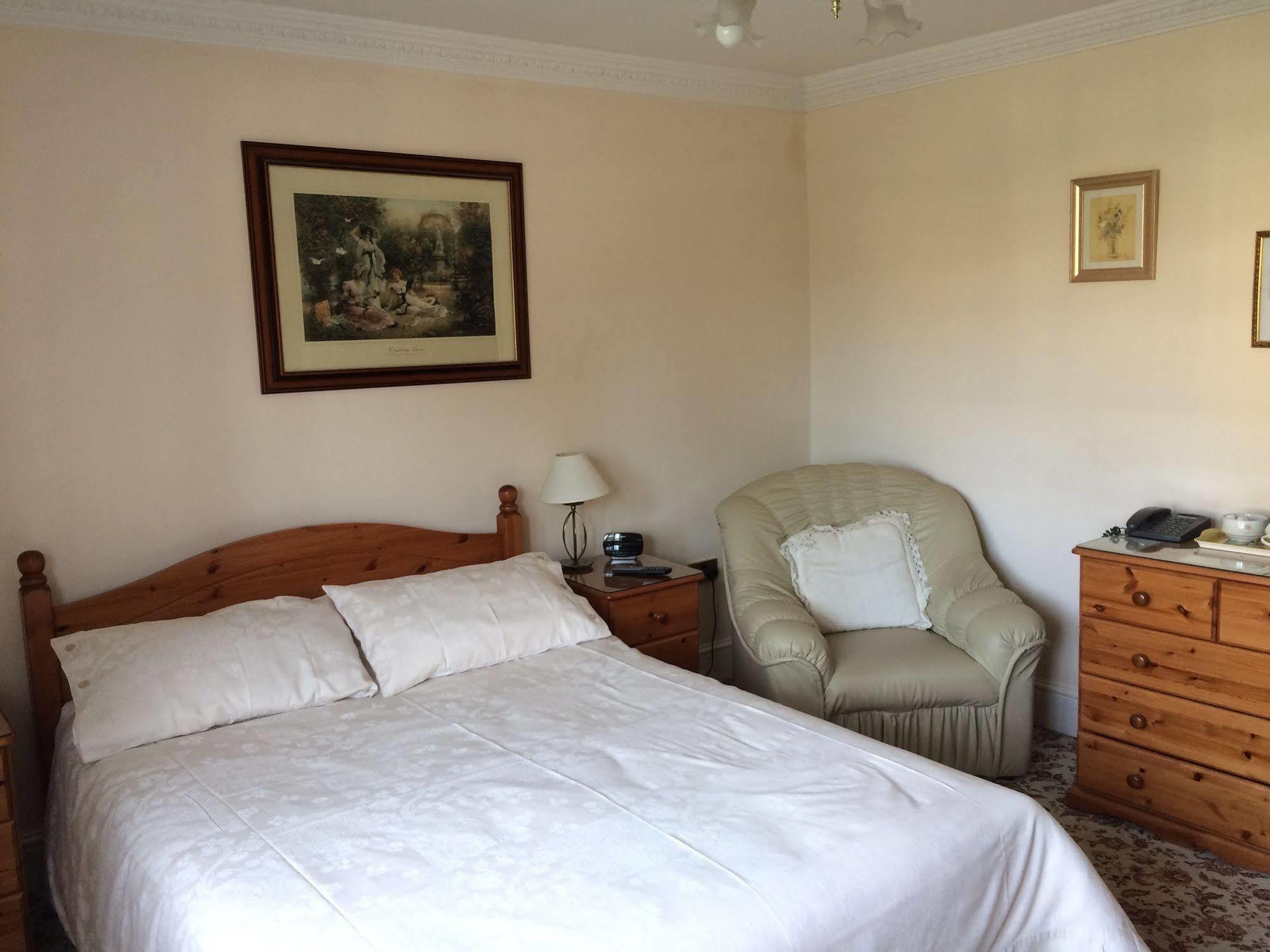 Alford  Half Moon Hotel מראה חיצוני תמונה