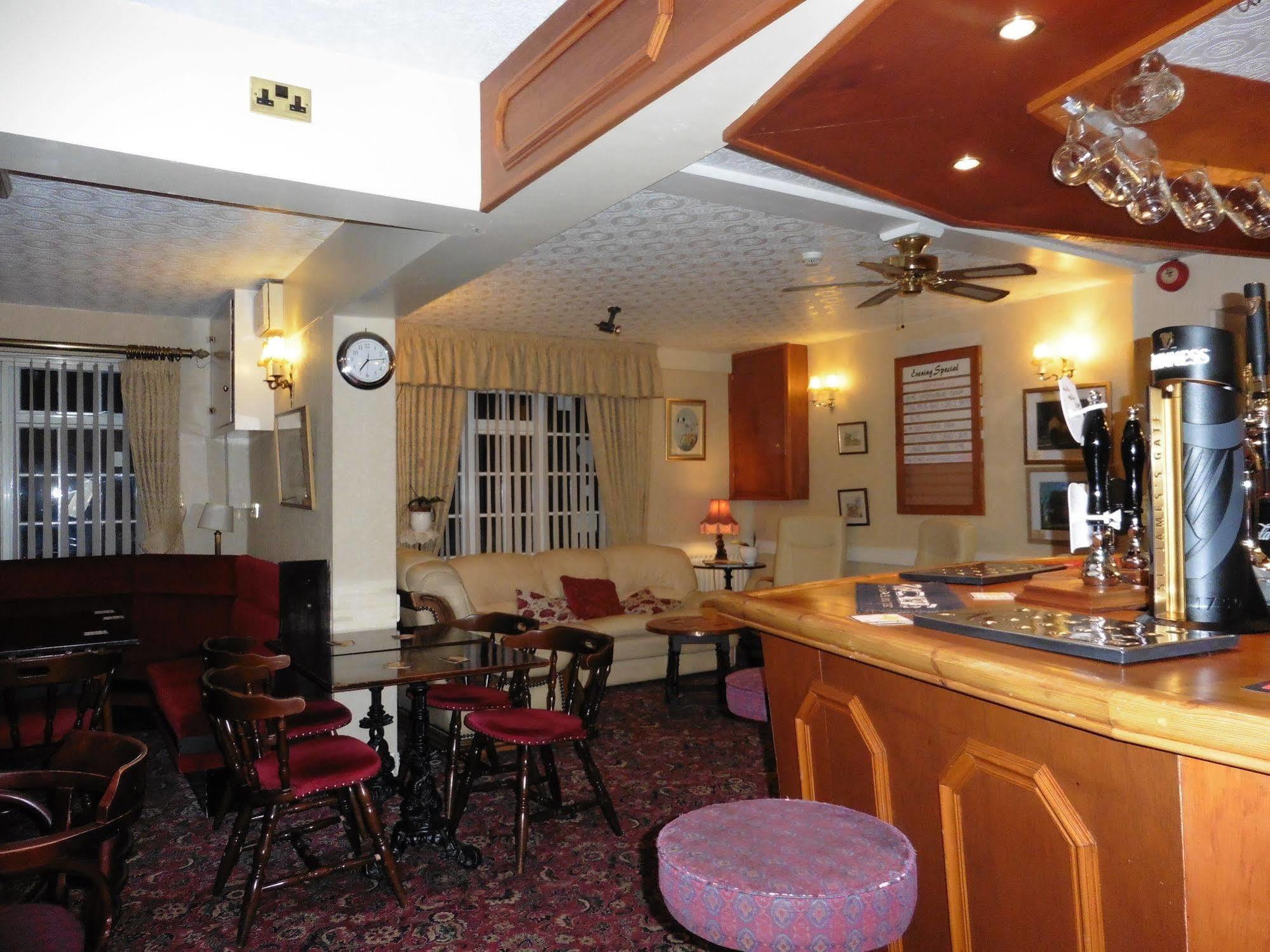 Alford  Half Moon Hotel מראה חיצוני תמונה